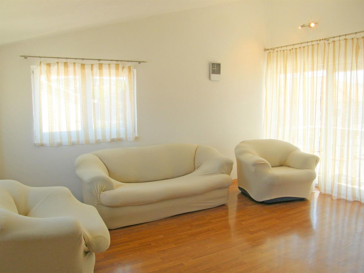Apartments Jurica Примоштен Экстерьер фото