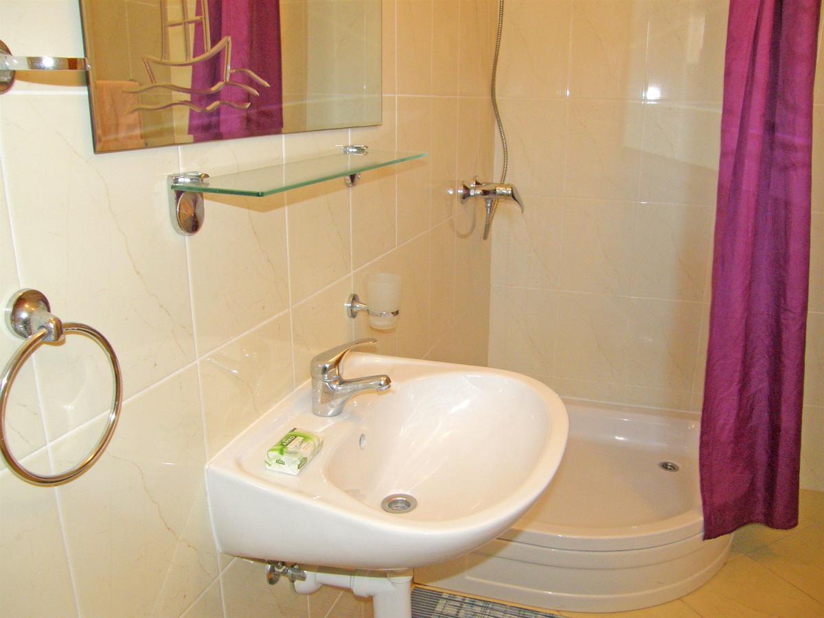Apartments Jurica Примоштен Экстерьер фото